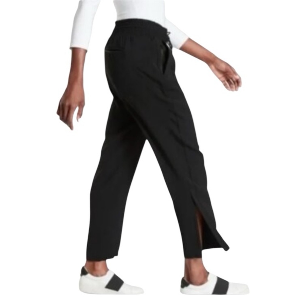 Athleta Metropolis Straight Leg Pant Size 4P Black Joggers Pockets Ankle Zip